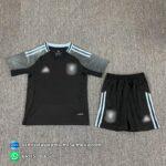 Aston Villa 25/26. Conjunto niño