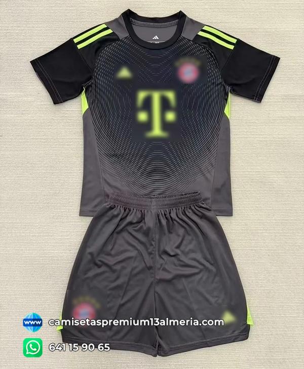 Bayern de Munich 25/26. Conjunto niño
